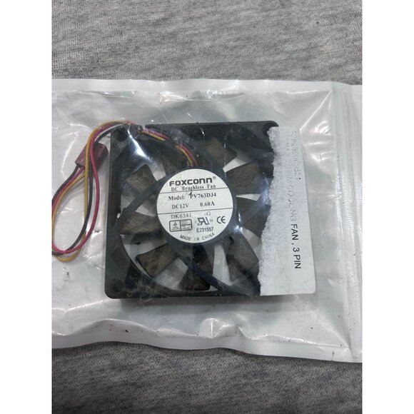 Foxconn DC Brushless Fan Model PV763DJ4 0.18A 3 Wire 80x25mm - Picture 2 of 7